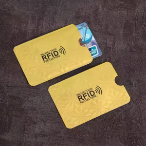 RFID защитен калъф за карти – алуминиев, анти-сканиращ, цветен.